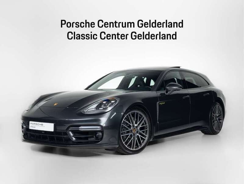 Vulkaangrijs metallic Gebruikt 2024 Porsche Panamera 4 Platinum Edition Sedan | € 119.900 (Iets duurder) - Afbeelding 1/4