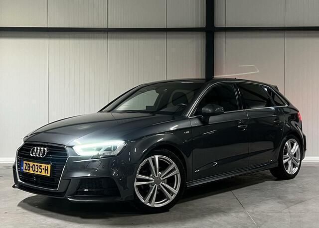 Grijs Gebruikt 2019 Audi A3 Sportback S-Line Hatchback | € 17.800 (Eerlijke prijs) - Afbeelding 1/4