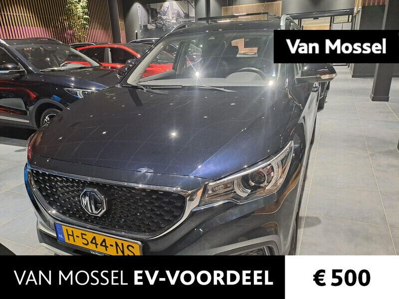 Zwart Gebruikt 2020 MG ZS Luxury Sedan | € 15.495 (Eerlijke prijs) - Afbeelding 1/4