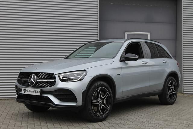Zilver, metallic lak Gebruikt 2021 Mercedes GLC300 Business SUV | € 41.999 (Goede deal) - Afbeelding 1/4