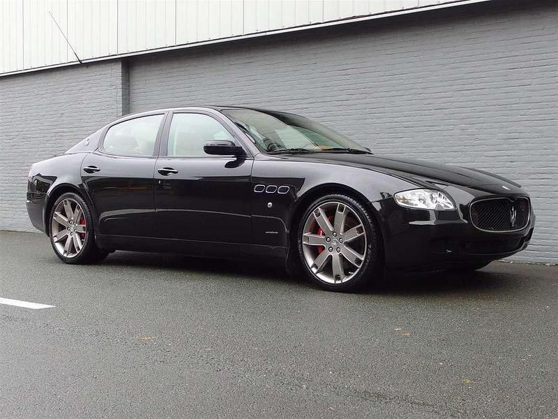 Zwart Gebruikt 2009 Maserati Quattroporte Sedan | € 29.900 (Eerlijke prijs) - Afbeelding 1/4