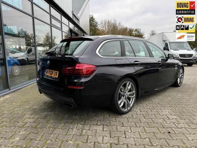 Zwart Gebruikt 2014 BMW M550 Basis Sedan | € 21.950 (Duur) - Afbeelding 1/4