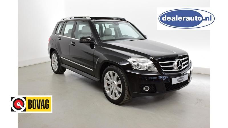 Zwart Occasion 2009 Mercedes GLK280 SUV | € 19.745 (Iets duurder) - Afbeelding 1/4