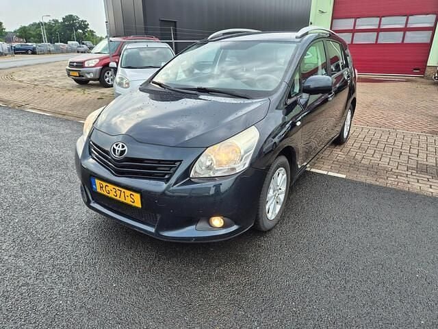 Zwart, metallic lak Gebruikt 2012 Toyota Verso MPV | € 5.999 (Goede deal) - Afbeelding 1/4