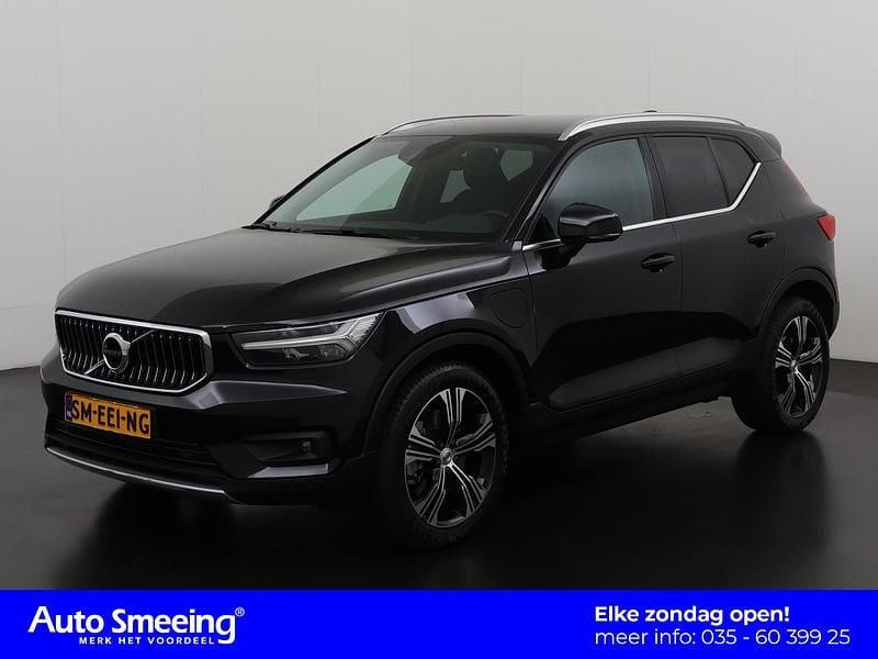 Zwart Gebruikt 2020 Volvo XC40 Inscription SUV | € 29.895 (Goede deal) - Afbeelding 1/4