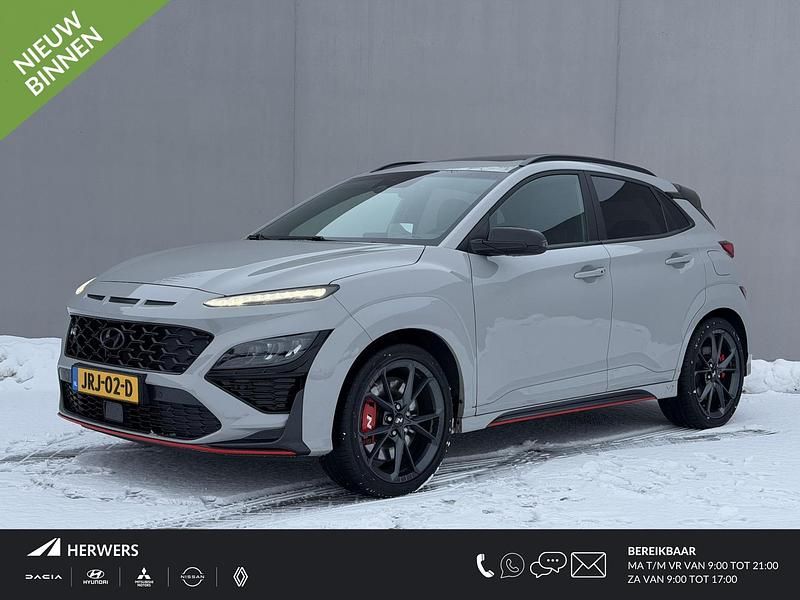 Cyber gray metallic (c5g) Occasion 2022 Hyundai Kona Limited SUV | € 37.935 (Eerlijke prijs) - Afbeelding 1/4