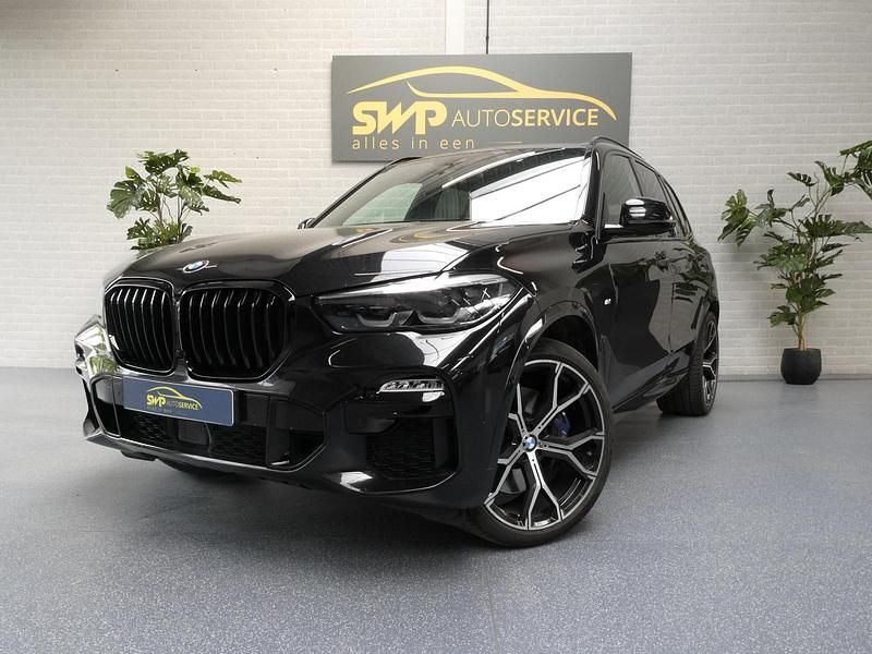 Zwart Gebruikt 2019 BMW X5 M Sport SUV | € 57.845 - Afbeelding 1/4