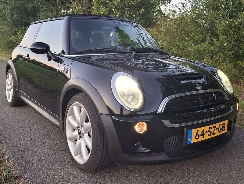 Zwart Gebruikt 2004 Mini Cooper S Hatchback | € 4.100 (Eerlijke prijs) - Afbeelding 1/4