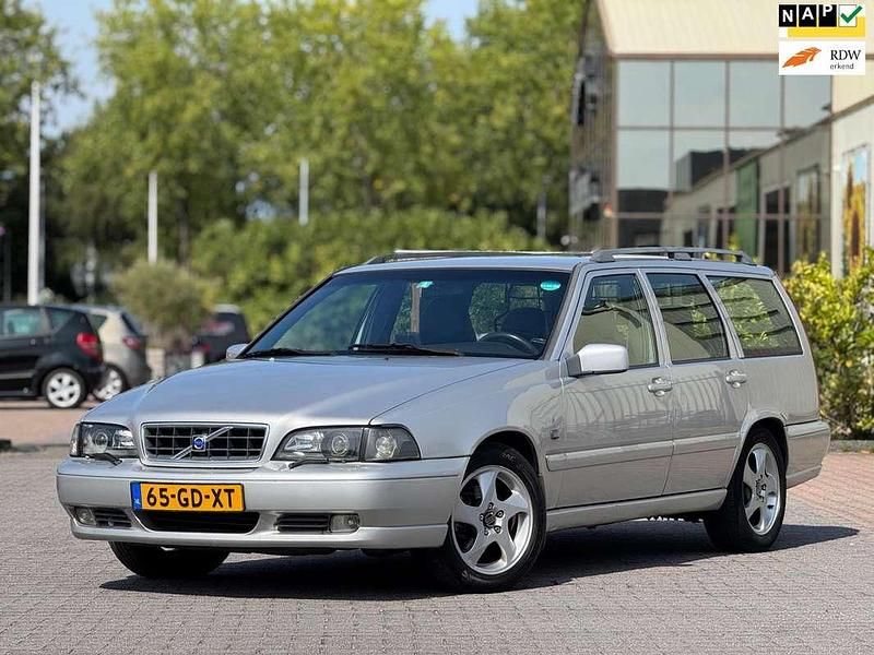 Grijs Gebruikt 2000 Volvo V70 Stationwagen | € 2.995 (Iets duurder) - Afbeelding 1/4
