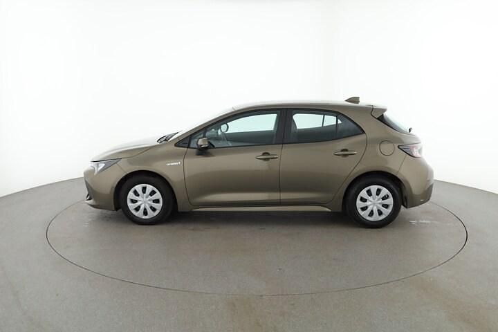Occasion Toyota Corolla Comfort 122 PK (89 kW) 2021 Groen (metallic) Hatchback