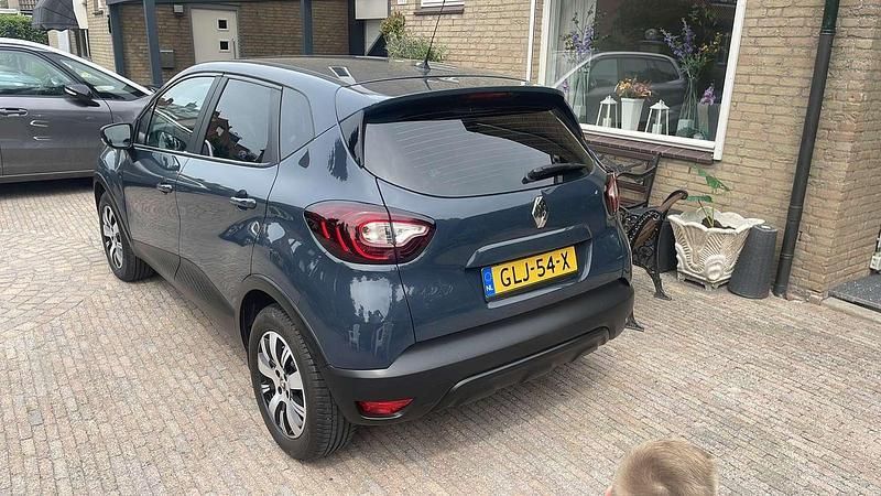 Blauw Gebruikt 2018 Renault Captur Intens SUV | € 10.700 (Goede deal) - Afbeelding 1/4