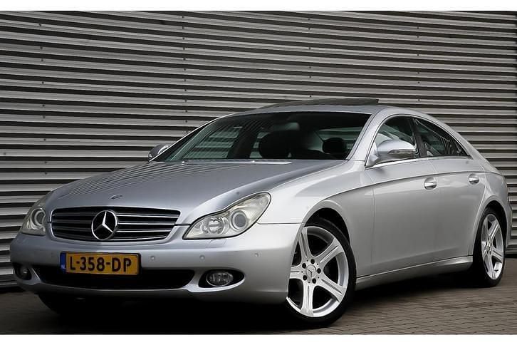 Occasion 2004 Mercedes CLS500 | € 7.950 (Eerlijke prijs) - Afbeelding 1/4
