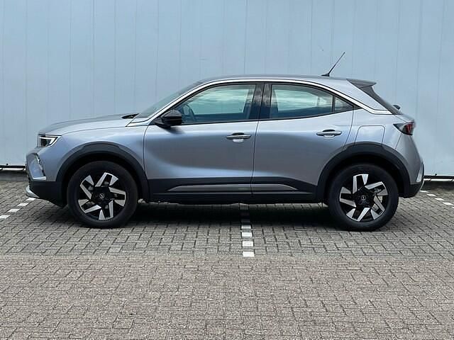 Grijs Gebruikt 2024 Opel Mokka Elegance SUV | € 25.950 (Eerlijke prijs) - Afbeelding 1/4
