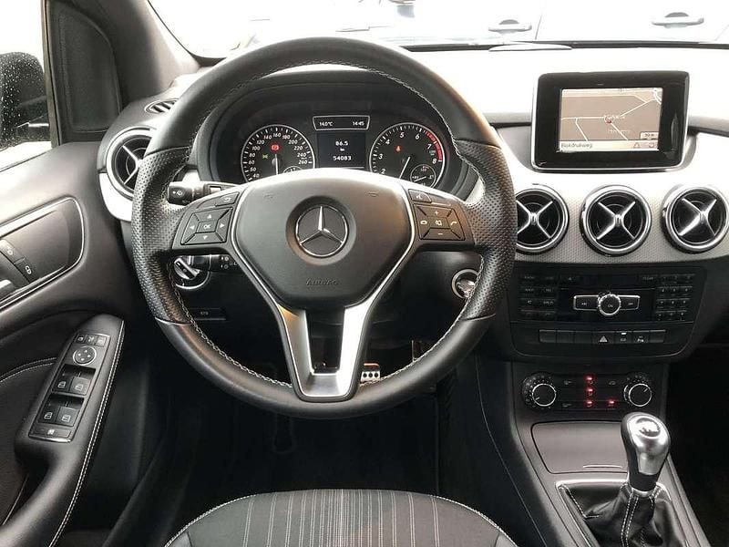 Occasion Mercedes B180 Edition 1 123 PK (90 kW) 2013 Zwart (metallic) MPV