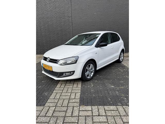 Wit Gebruikt 2012 VW Polo Match Hatchback | € 7.350 (Eerlijke prijs) - Afbeelding 1/4