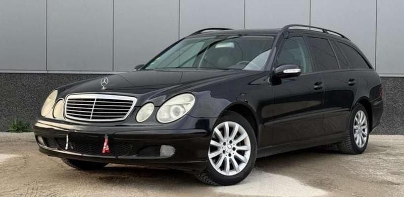 Gebruikt 2006 Mercedes E220 Classic Stationwagen | € 1.650 - Afbeelding 1/4