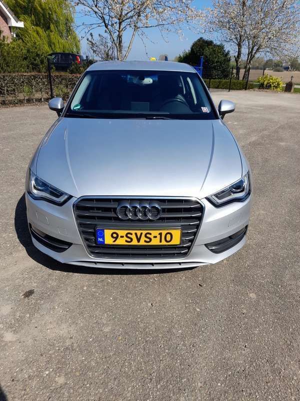 Grijs Gebruikt 2014 Audi A3 Hatchback | € 14.000 (Goede deal) - Afbeelding 1/4