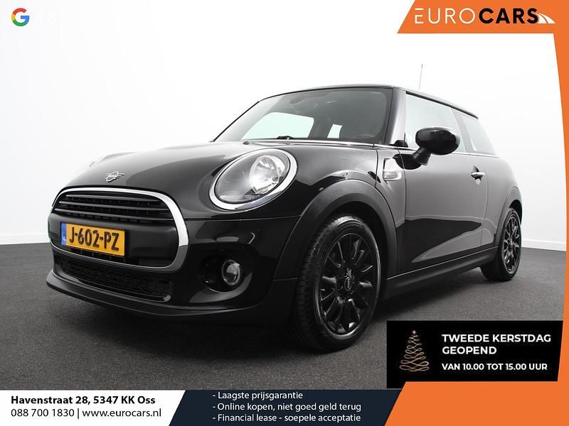 Zwart Gebruikt 2019 Mini Cooper Hatchback | € 17.840 (Eerlijke prijs) - Afbeelding 1/4