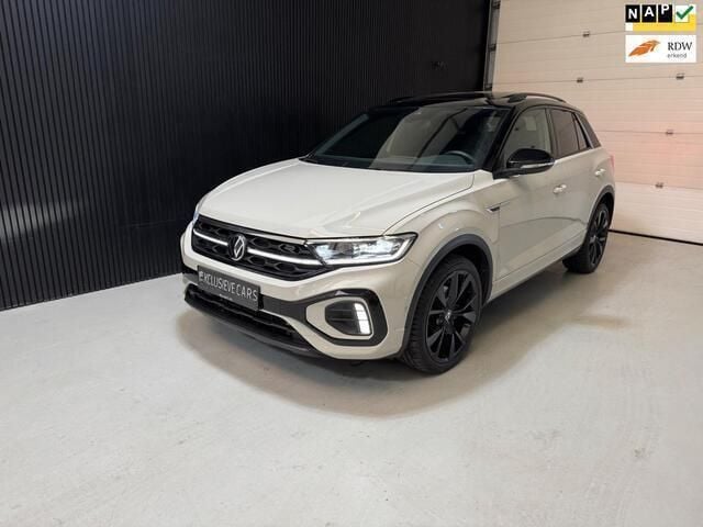 Grijs Gebruikt 2024 VW T-Roc Beats SUV | € 37.950 (Duur) - Afbeelding 1/4