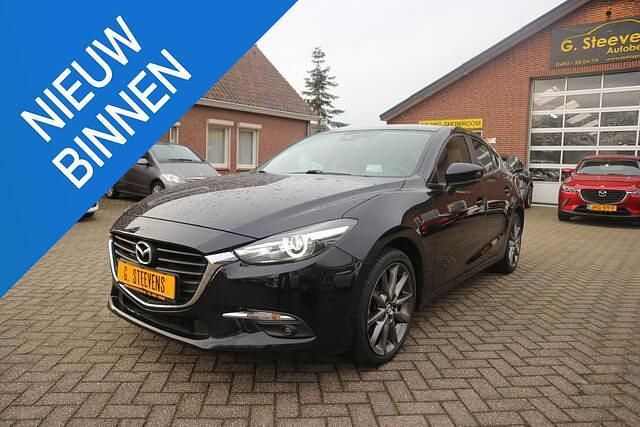 Zwart (metallic) Occasion 2018 Mazda 3 Hatchback | € 15.950 (Eerlijke prijs) - Afbeelding 1/4