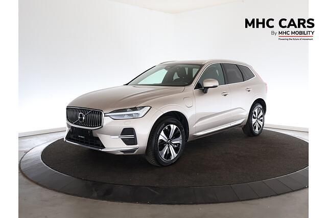 Grijs, metallic lak Gebruikt 2023 Volvo XC60 Plus SUV | € 34.900 - Afbeelding 1/4
