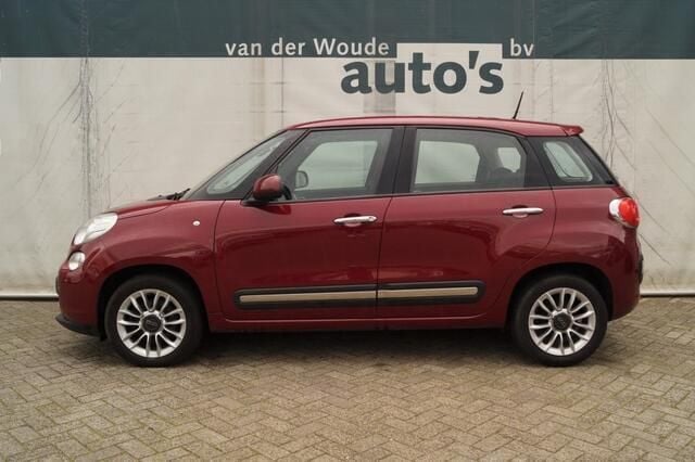 Rood, metallic lak Gebruikt 2016 Fiat 500L Lounge MPV | € 7.900 (Eerlijke prijs) - Afbeelding 1/4