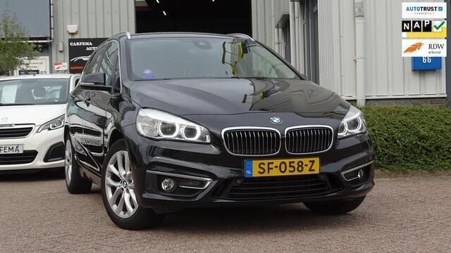 Zwart Gebruikt 2018 BMW 220 Executive Stationwagen | € 19.450 (Goede deal) - Afbeelding 1/4