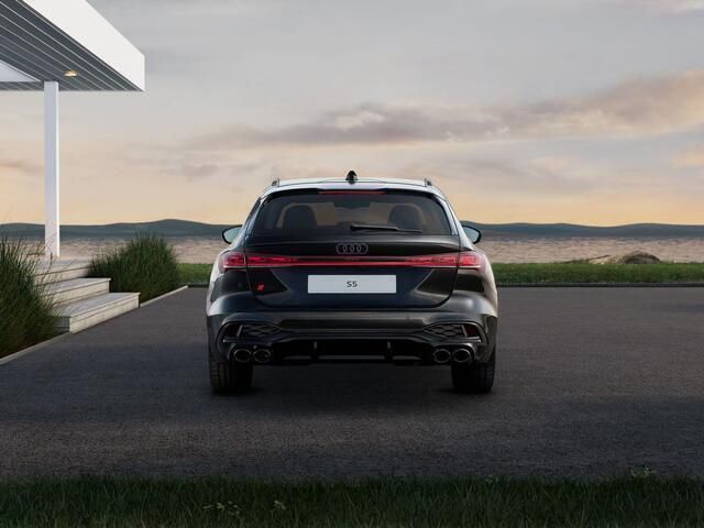 Nieuw Audi S5 Ambiente 368 PK (270 kW) 2025 Zwart, metallic lak Stationwagen