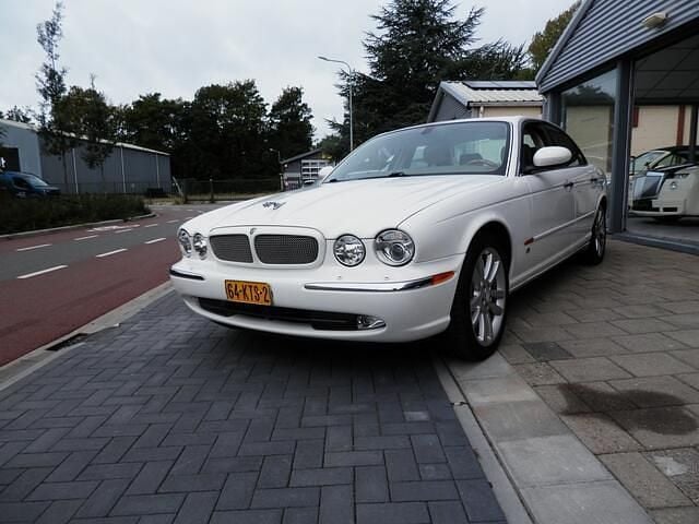 Wit Gebruikt 2004 Jaguar XJR S Sedan | € 21.500 - Afbeelding 1/4