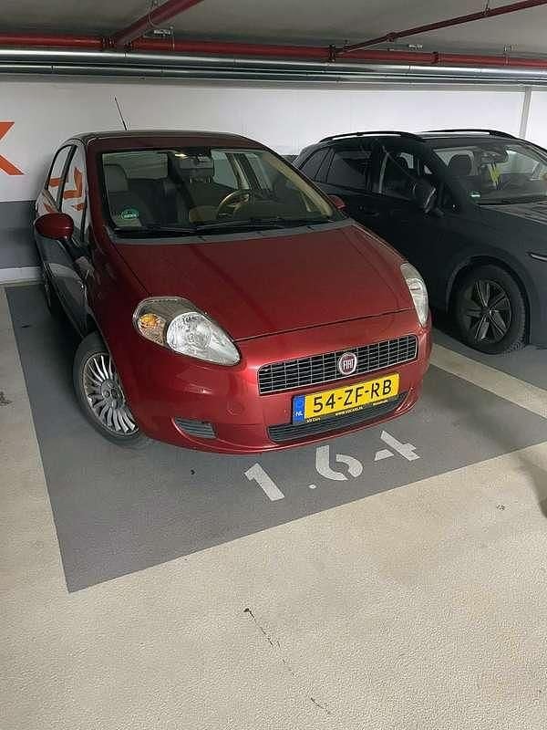 Rood Occasion 2008 Fiat Punto Dynamic MPV | € 600 (Eerlijke prijs) - Afbeelding 1/1