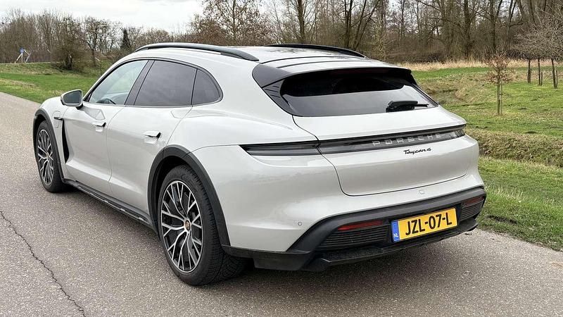 Occasion Porsche Taycan Cross Turismo 360 kW (490 PK) 2021 Grijs Stationwagen