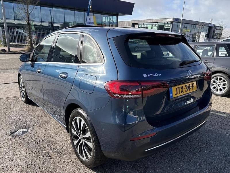 Occasion Mercedes B250 Premium Plus 161 PK (118 kW) 2022 Blauw MPV