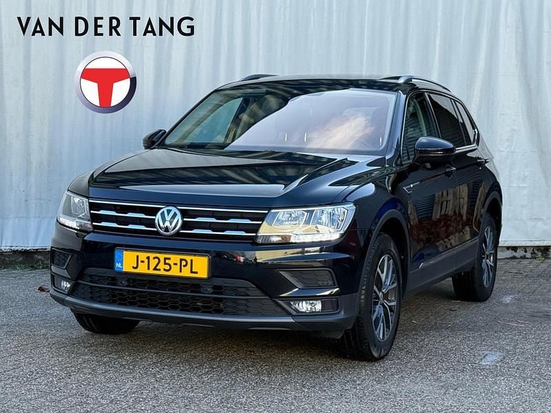 Zwart Gebruikt 2020 VW Tiguan Comfortline SUV | € 26.950 (Super prijs) - Afbeelding 1/4