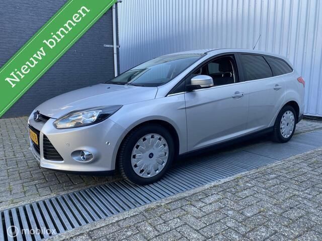 Grijs Gebruikt 2013 Ford Focus Titanium Stationwagen | € 2.500 (Eerlijke prijs) - Afbeelding 1/4