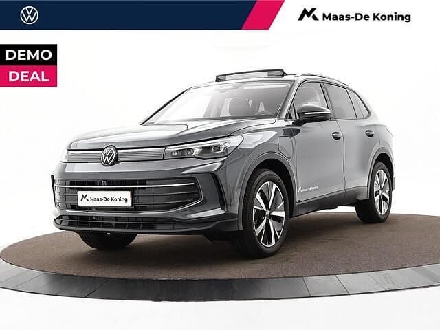 Grijs Gebruikt 2025 VW Tiguan Edition SUV | € 45.980 (Super prijs) - Afbeelding 1/4