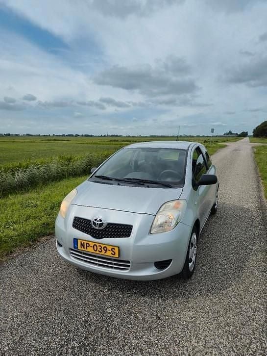 Gebruikt 2006 Toyota Yaris Terra | € 1.750 (Super prijs) - Afbeelding 1/1