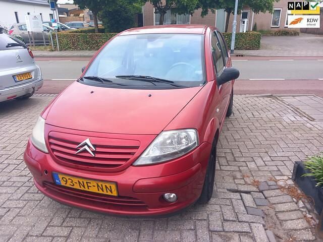 Rood Gebruikt 2003 Citroën C3 Exclusive Hatchback | € 999 (Eerlijke prijs) - Afbeelding 1/4