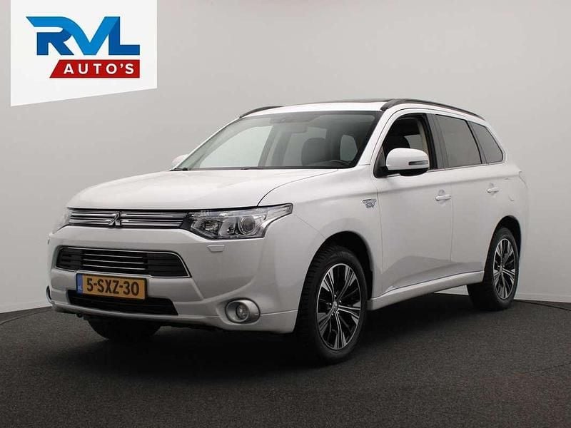 Wit Gebruikt 2013 Mitsubishi Outlander P-HEV Instyle SUV | € 8.400 (Eerlijke prijs) - Afbeelding 1/4