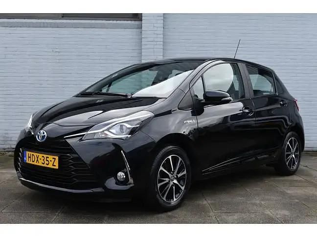Zwart Gebruikt 2020 Toyota Yaris Hybrid Limited Hatchback | € 18.499 (Eerlijke prijs) - Afbeelding 1/4
