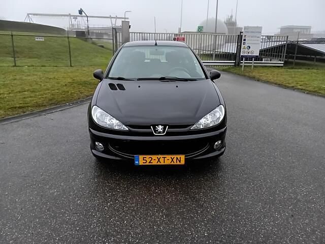 Occasion Peugeot 206 Forever 75 PK (55 kW) 2007 Zwart Hatchback