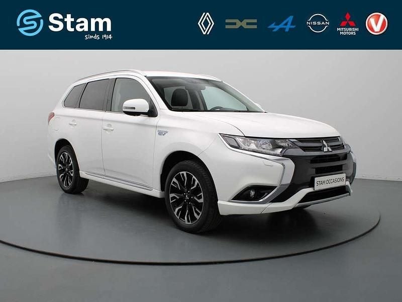 Wit Gebruikt 2017 Mitsubishi Outlander SUV | € 19.490 (Eerlijke prijs) - Afbeelding 1/4