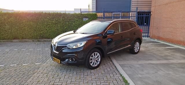 Zwart Gebruikt 2017 Renault Kadjar Intens SUV | € 14.995 (Eerlijke prijs) - Afbeelding 1/4