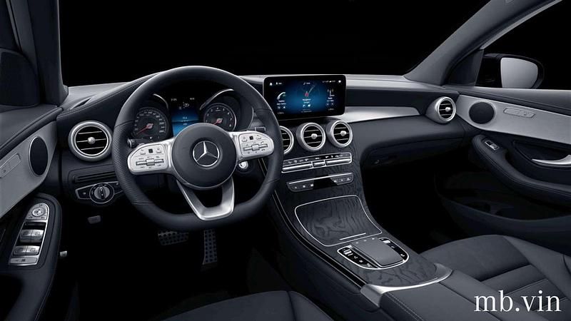 Occasion Mercedes GLC300e Advantage 320 PK (235 kW) 2023 Zwart Coupé