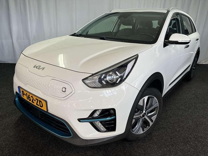 Wit Occasion 2022 Kia e-Niro SUV | € 17.445 (Super prijs) - Afbeelding 1/4