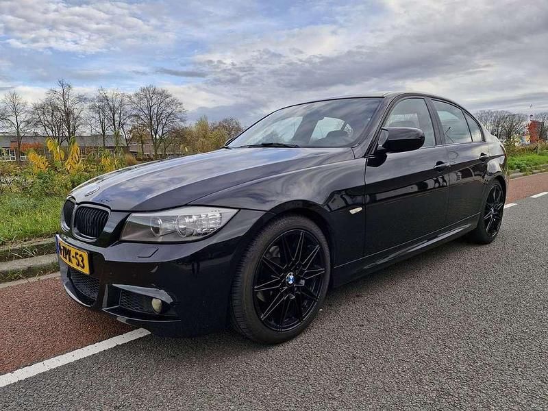 Zwart Gebruikt 2010 BMW 318 Executive Sedan | € 8.950 (Duur) - Afbeelding 1/4