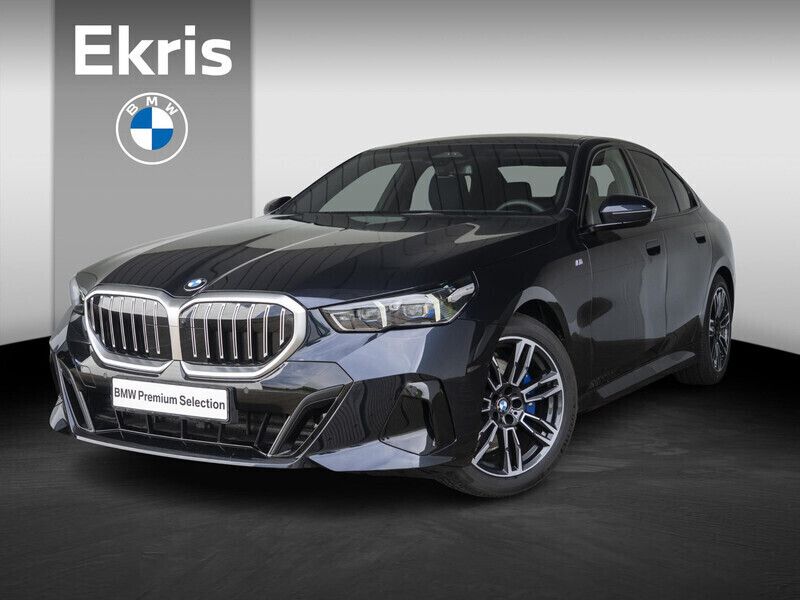 Zwart Gebruikt 2025 BMW 520 M Sport Sedan | € 70.995 - Afbeelding 1/4