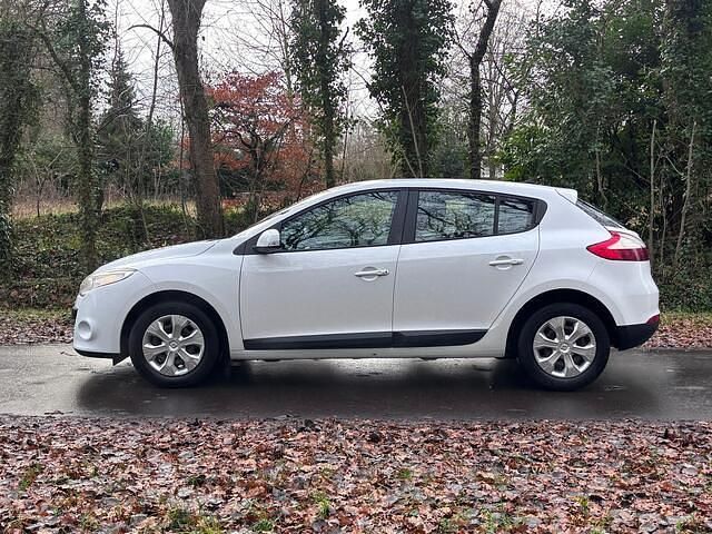 Occasion Renault Mégane III Expression 131 PK (96 kW) 2010 Wit Hatchback