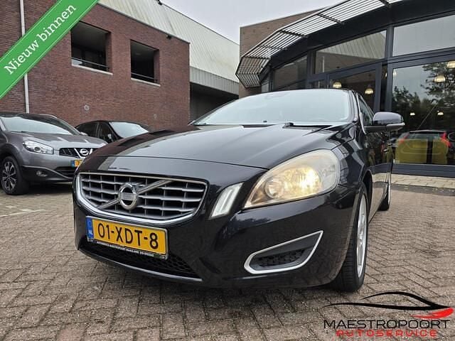 Zwart Gebruikt 2012 Volvo V60 Momentum Stationwagen | € 4.750 (Goede deal) - Afbeelding 1/4