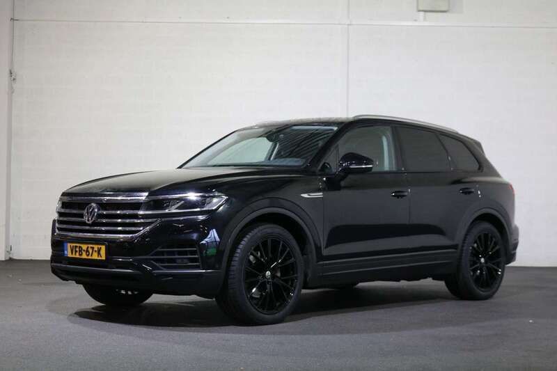 Zwart Gebruikt 2018 VW Touareg SUV | € 39.950 (Duur) - Afbeelding 1/3