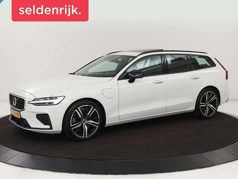 Wit Gebruikt 2020 Volvo V60 R-Design Stationwagen | € 26.900 (Eerlijke prijs) - Afbeelding 1/4